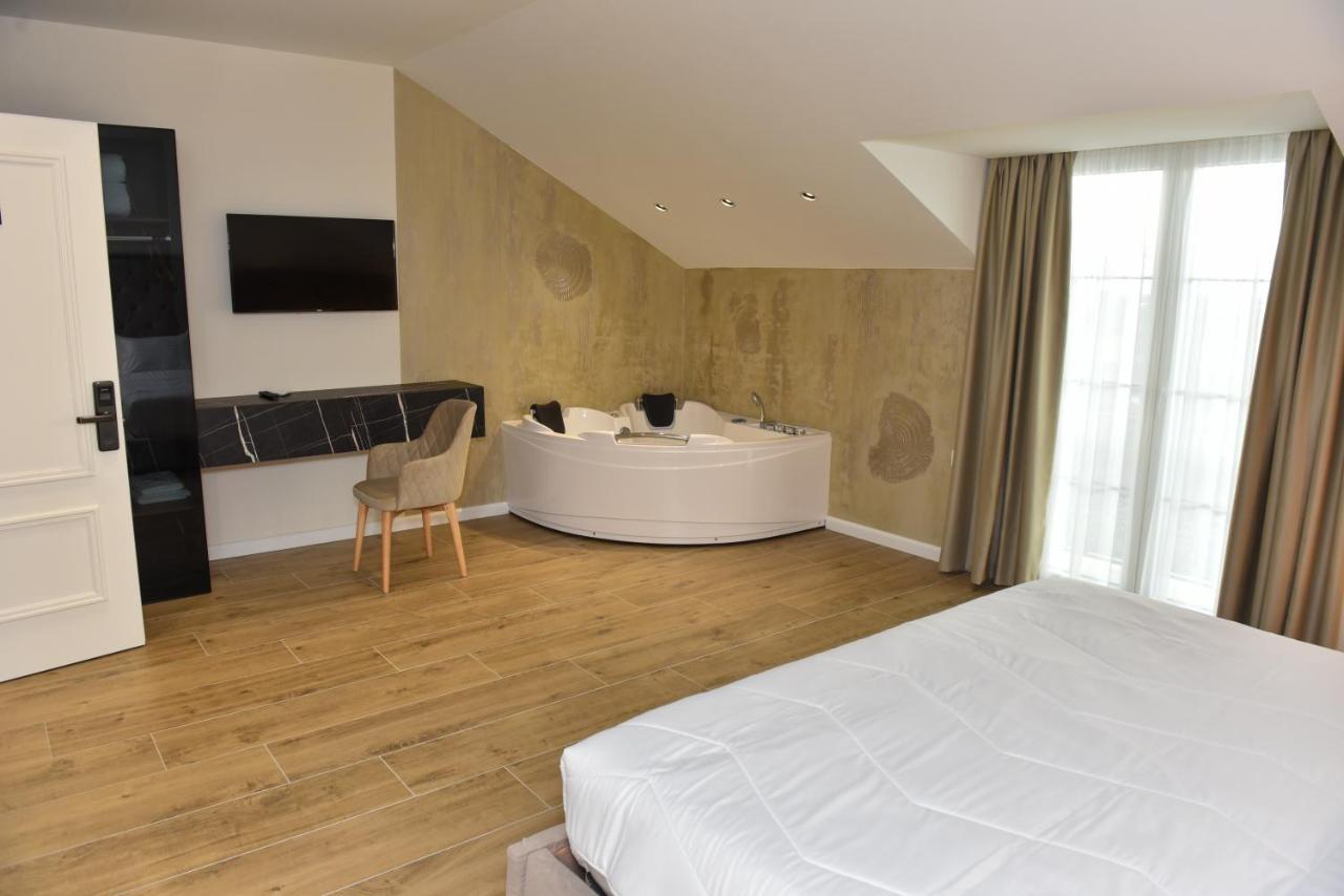 Royal Hotel Papaj